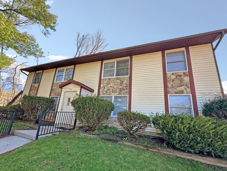 212 Logan St, Valparaiso, IN à vendre - Photo de l’immeuble – Image 3 sur 7