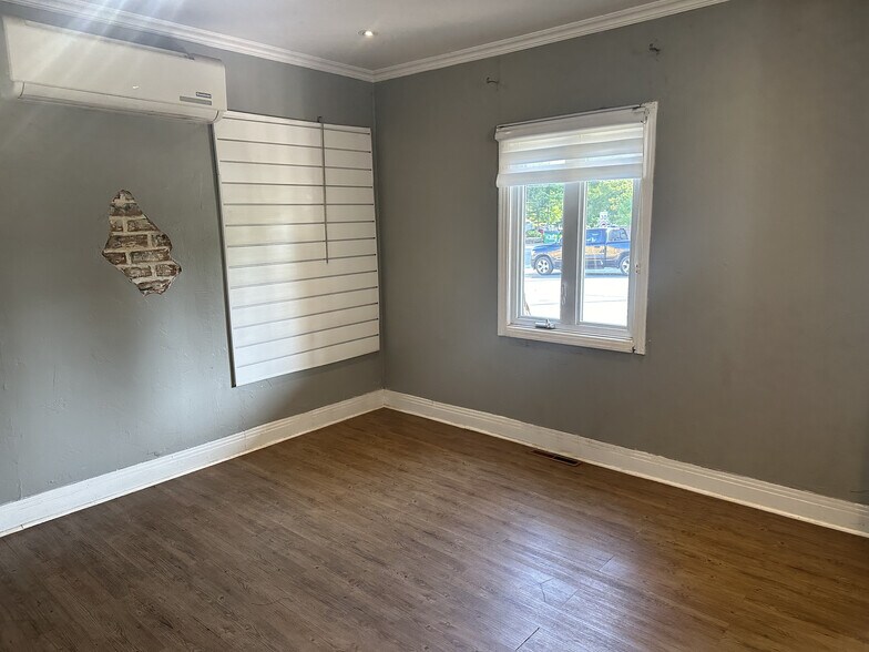 40 Boul Grand, L'Île-Perrot, QC à louer - Photo intérieure – Image 3 sur 8