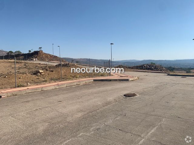 Terrain dans El Tiemblo, Ávila à vendre - Photo de l’immeuble – Image 3 sur 23
