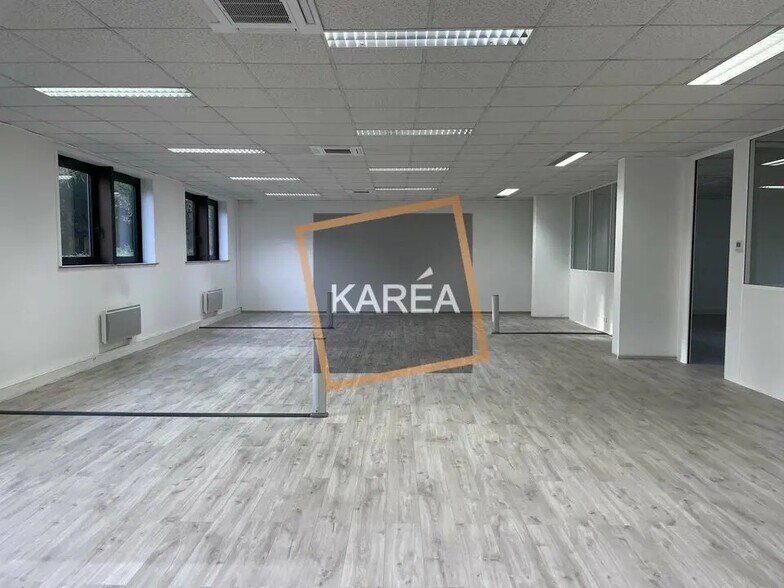 Bureau dans Lognes à louer - Photo de l’immeuble – Image 3 sur 5