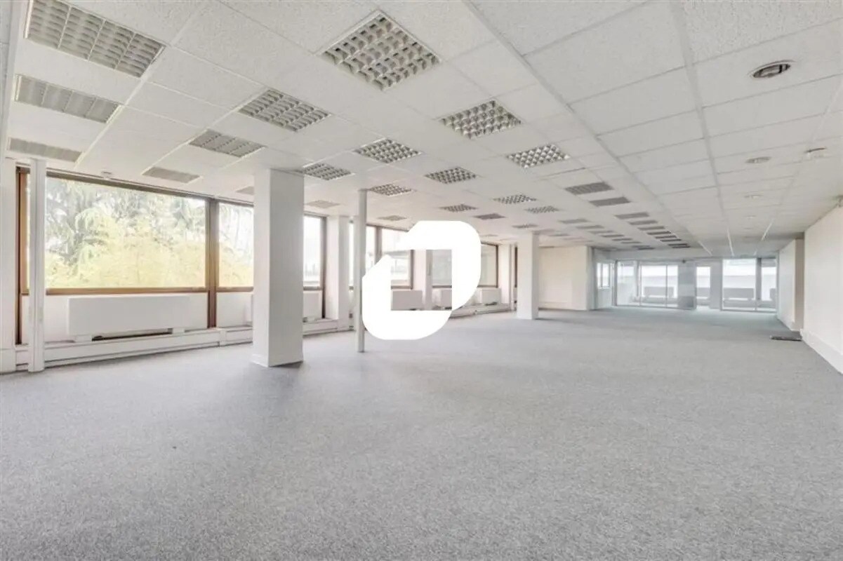 Bureau dans Saint-Cloud à louer Photo intérieure– Image 1 sur 18