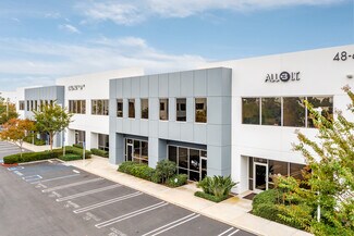Plus de détails pour 48-62 Maxwell, Irvine, CA - Local d'activités à louer