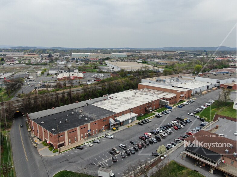 601-637 Hiesters Ln, Reading, PA à louer - Photo de l’immeuble – Image 2 sur 12
