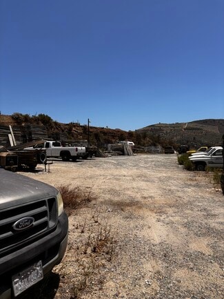Plus de détails pour 31405 N Highway 395, Escondido, CA - Industriel/Logistique à louer