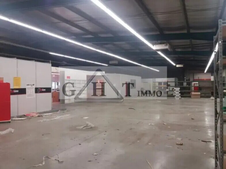 Industriel/Logistique dans Montgeron à vendre - Photo intérieure – Image 1 sur 5