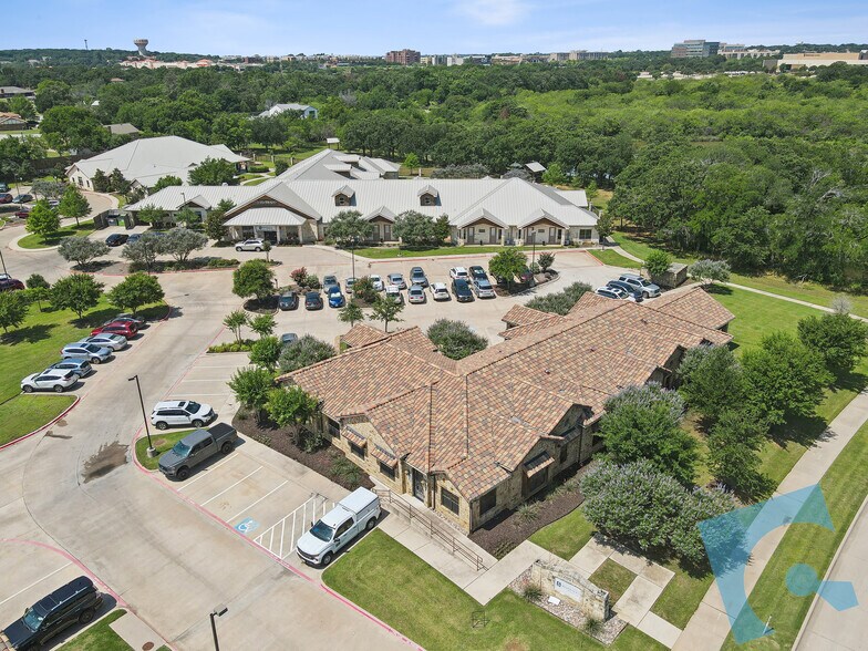 2011 E Kirkwood Blvd, Southlake, TX à louer - Photo de l’immeuble – Image 3 sur 20