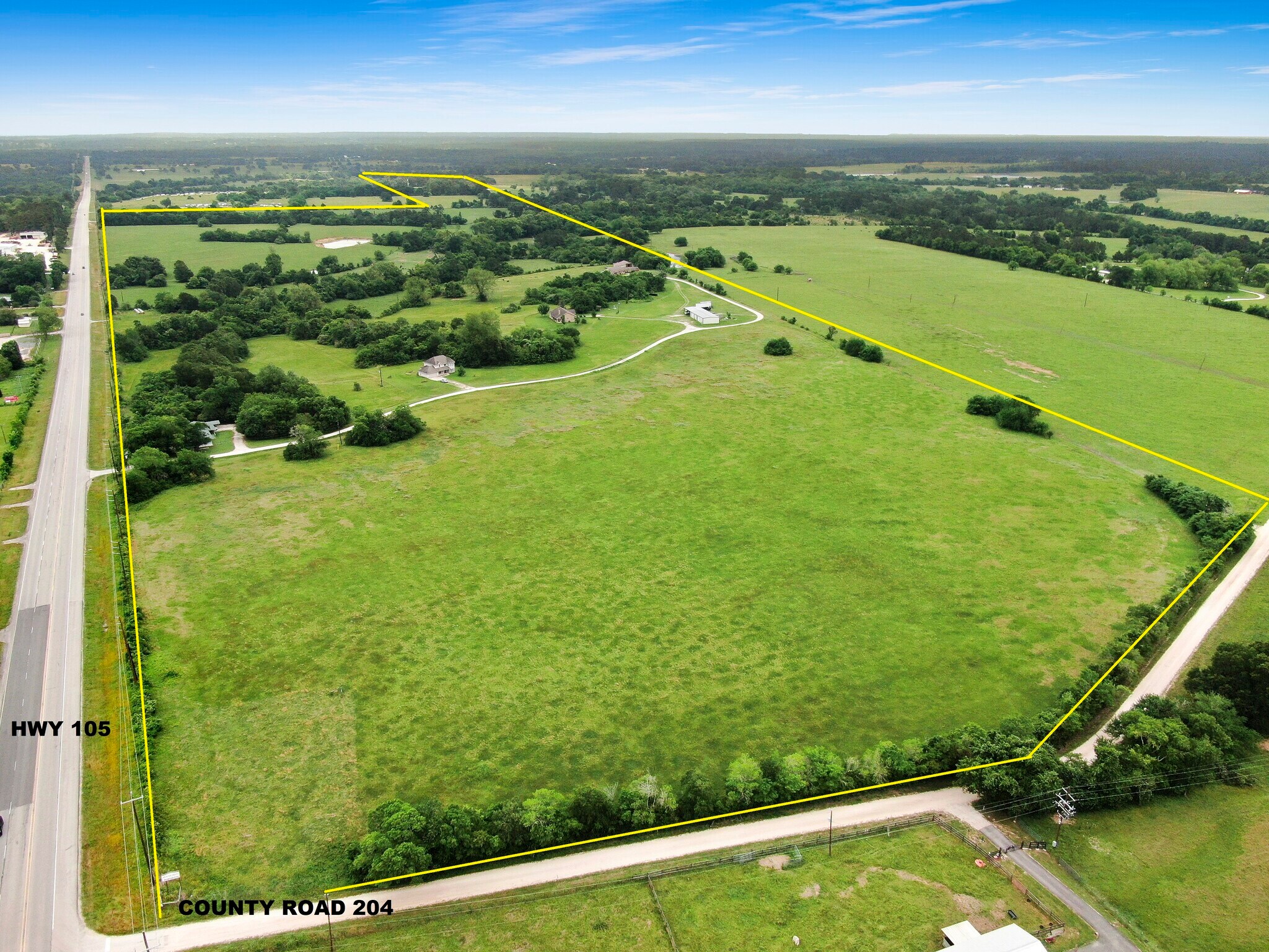 17328 Highway 105 E, Plantersville, TX à vendre Photo principale– Image 1 sur 19