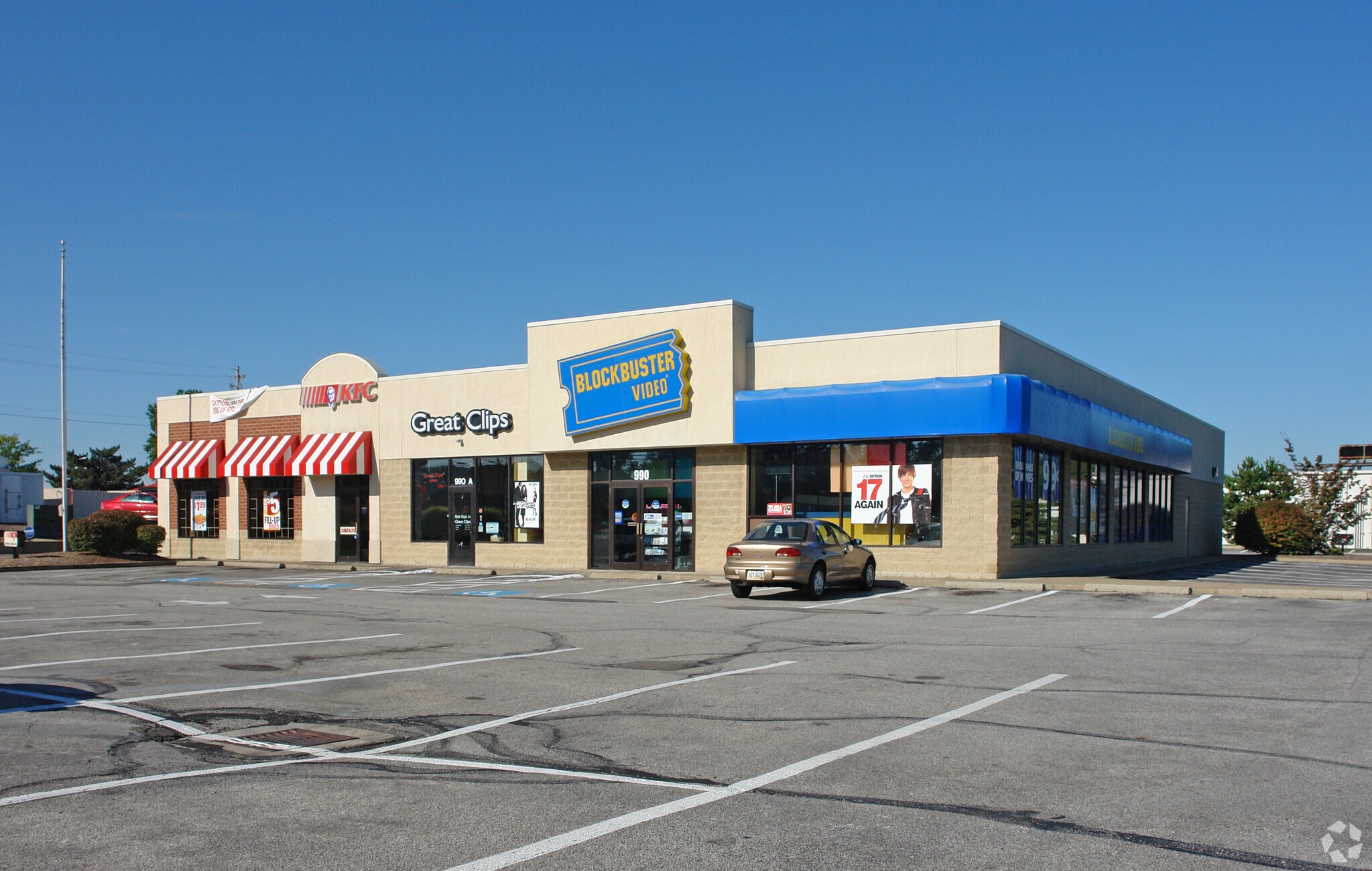 988-990 High St, Wadsworth, OH à louer Photo principale– Image 1 sur 3