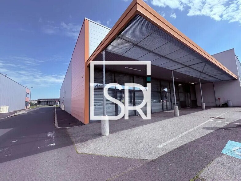 Local commercial dans Clermont-Ferrand à louer - Photo de l’immeuble – Image 1 sur 10