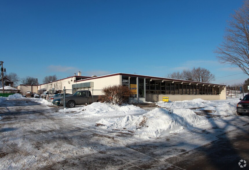 2700 S 30th Ave, Minneapolis, MN à louer - Photo principale – Image 1 sur 3