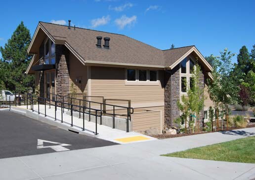 2789 NW Clearwater Dr, Bend, OR à vendre - Photo de l’immeuble – Image 2 sur 6