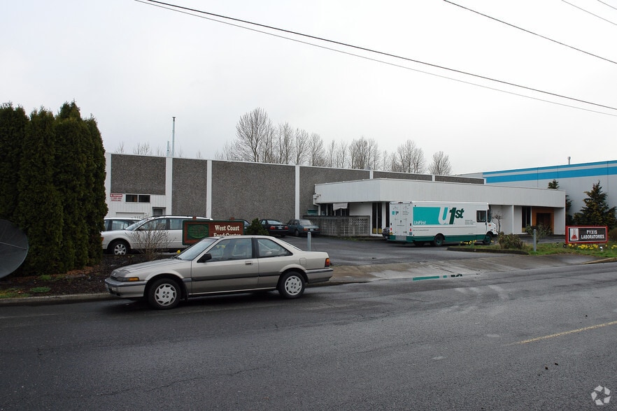 NE Whitaker Way Portfolio portefeuille de 2 biens à vendre sur LoopNet.fr - Photo principale – Image 3 sur 3