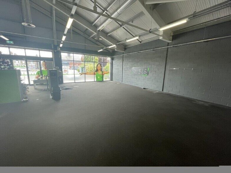 7 Hines Road (Unit 1), Ipswich à louer - Photo de l’immeuble – Image 2 sur 5