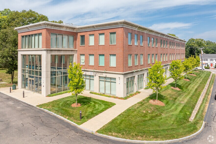 77 Main St, Hopkinton, MA à louer - Photo principale – Image 1 sur 4