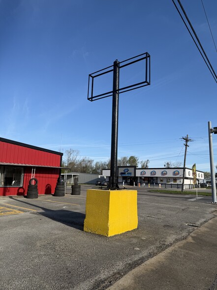 2510 S 4th St, Beaumont, TX à louer - Photo de l’immeuble – Image 3 sur 3
