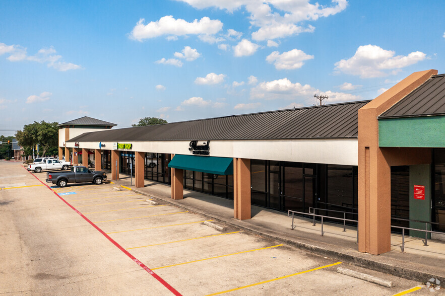 1601 W Northwest Hwy, Grapevine, TX à louer - Photo de l’immeuble – Image 3 sur 6