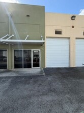 10601-10677 NW 122nd St, Medley, FL à louer Photo intérieure– Image 1 sur 25
