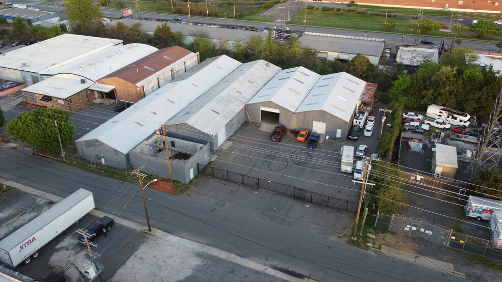 2528-2532 Lucena St, Charlotte, NC à vendre - Photo de l’immeuble – Image 1 sur 6