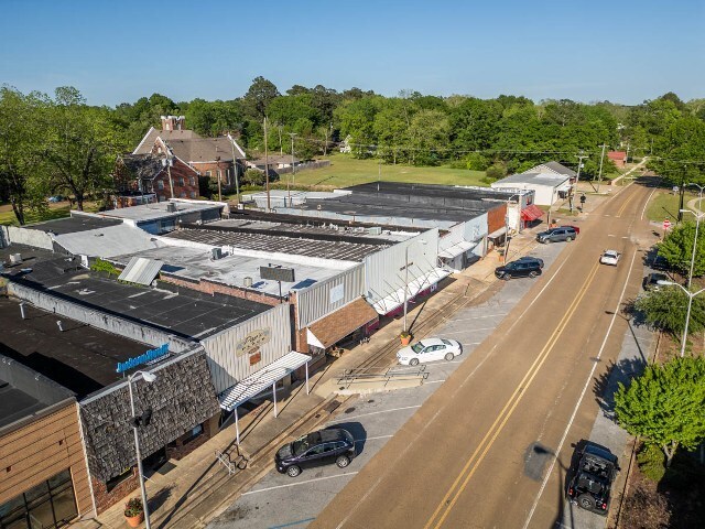 63 E Main St, Ackerman, MS à vendre - Photo de l’immeuble – Image 2 sur 13