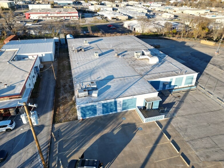 6923 E 14th St, Tulsa, OK à vendre - Photo principale – Image 1 sur 21