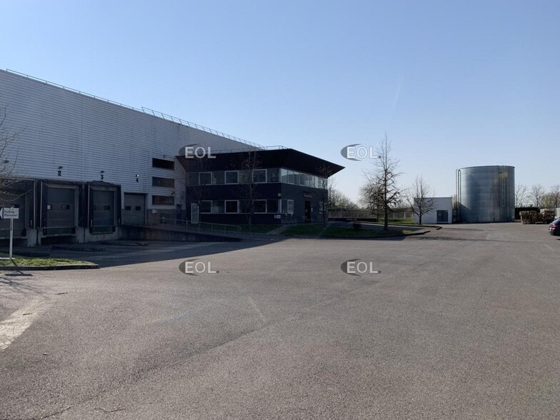 Industriel/Logistique dans Saint-Michel-sur-Orge à louer - Photo de l’immeuble – Image 3 sur 11