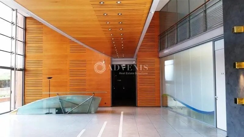 Bureau dans Ivry-sur-Seine à louer - Photo de l’immeuble – Image 2 sur 7