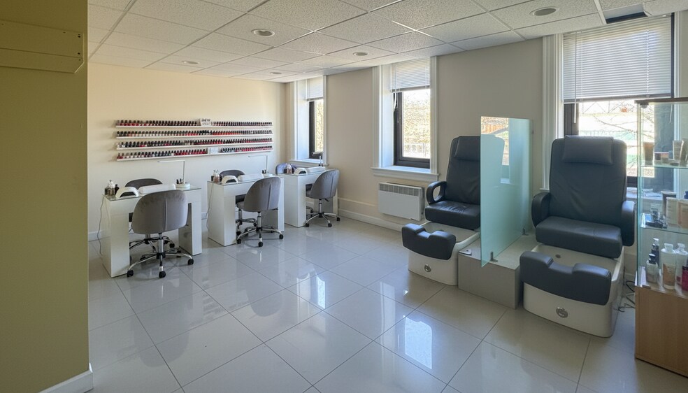 2928 Ditmars Blvd, Astoria, NY à louer - Photo de l’immeuble – Image 3 sur 7