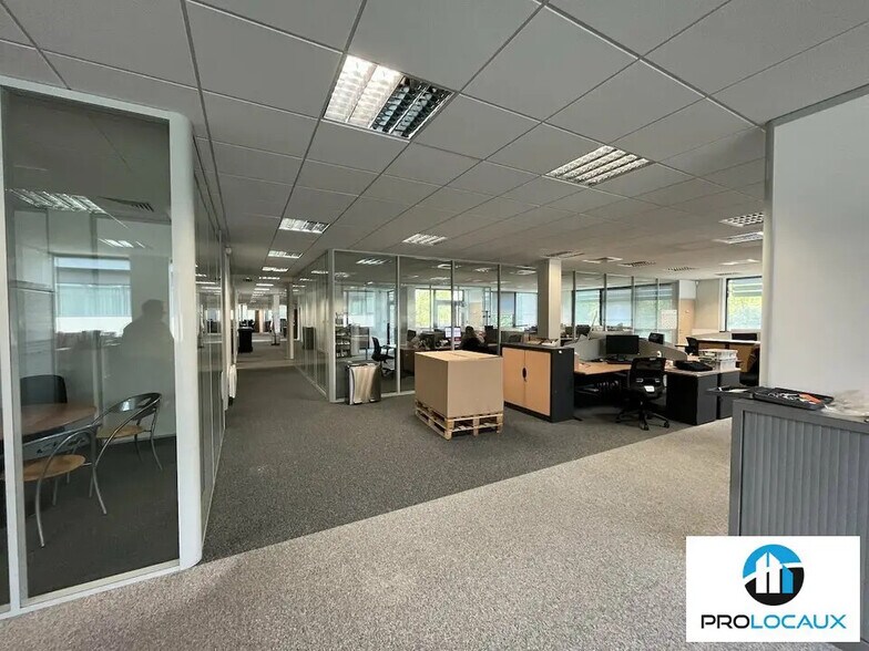 Bureau dans Serris à louer - Photo de l’immeuble – Image 3 sur 12