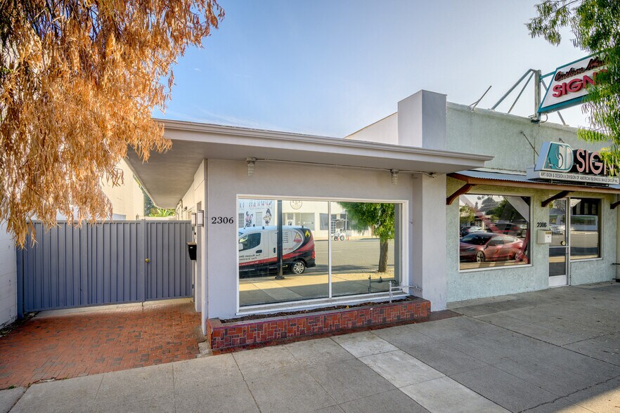 2304-2306 Burbank blvd, Burbank, CA à vendre - Photo de l’immeuble – Image 1 sur 60