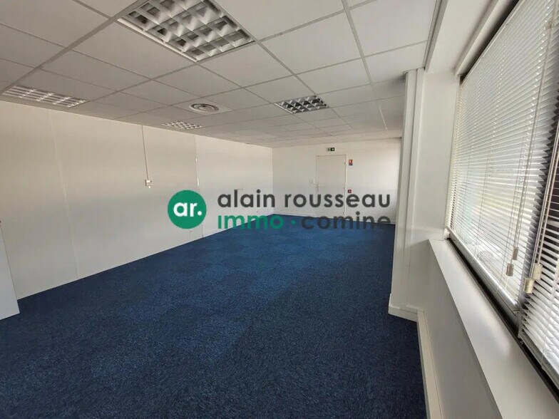 Bureau dans Sainte-Luce-sur-Loire à louer - Photo de l’immeuble – Image 3 sur 4