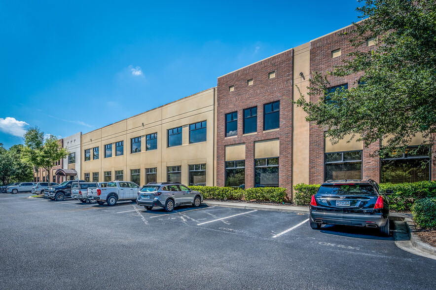4969 Centre Pointe Dr, North Charleston, SC à louer - Photo de l’immeuble – Image 3 sur 23