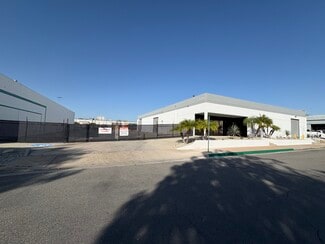 Plus de détails pour 531 Jamie Ave, La Habra, CA - Industriel/Logistique à louer