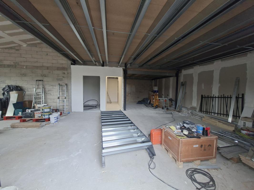 Local commercial dans Vidauban à louer Photo de la construction– Image 1 sur 4