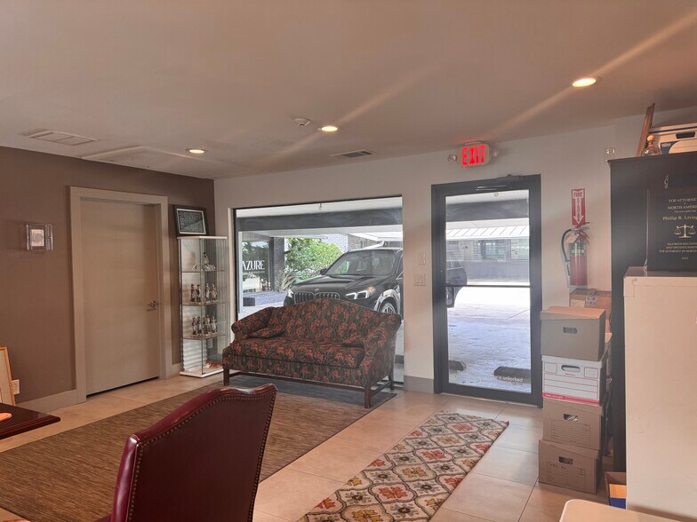 4739 Merwin St, Houston, TX à louer - Photo de l’immeuble – Image 3 sur 18