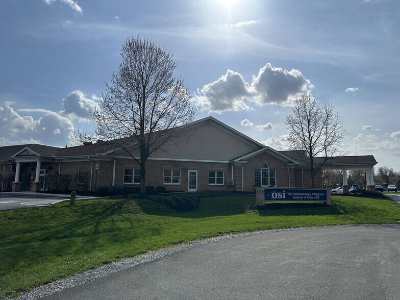 5 Tyler Ct, Carlisle, PA à vendre - Photo de l’immeuble – Image 2 sur 23