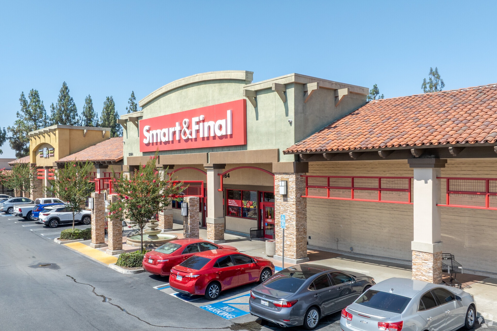 12130-12220 Central Ave, Chino, CA à louer Photo principale– Image 1 sur 5