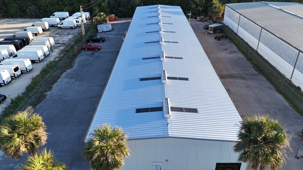 3410 Westview Dr, Naples, FL à louer - Photo de l’immeuble – Image 2 sur 3