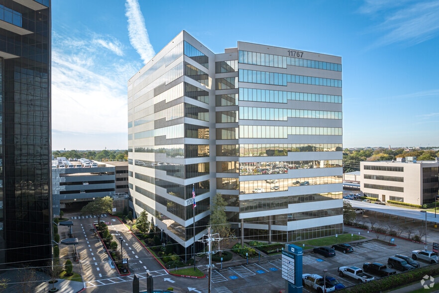 11767 Katy Fwy, Houston, TX à louer - Photo de l’immeuble – Image 3 sur 16