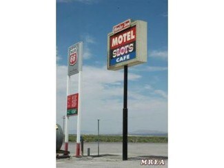 Plus de détails pour 3725-3777 E US Hwy 50, Baker, NV - Hôtellerie à vendre