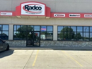 Plus de détails pour 2409 E 10th St, Sioux Falls, SD - Local commercial à louer