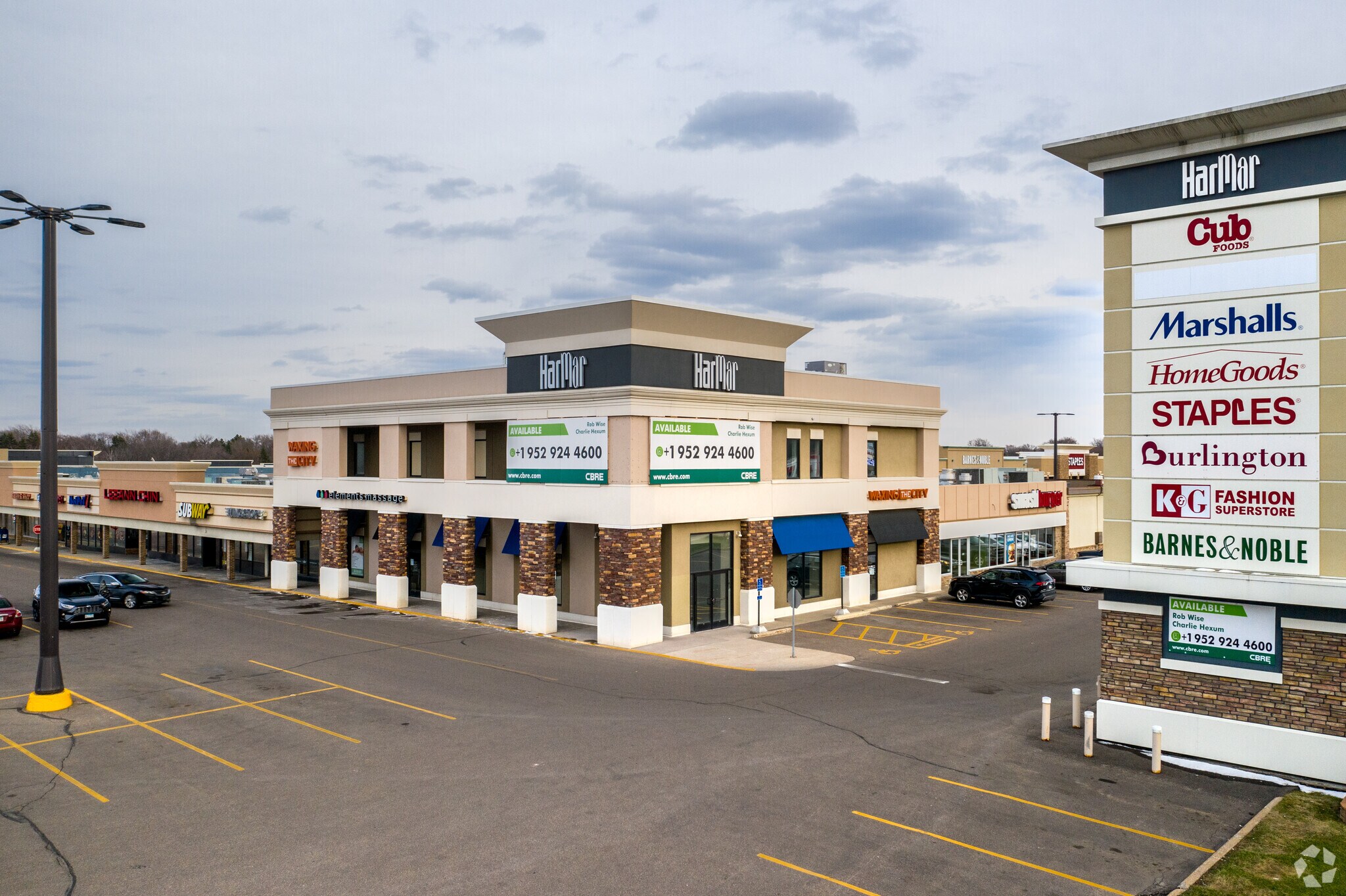 2100 N Snelling Ave, Roseville, MN à louer Photo principale– Image 1 sur 8