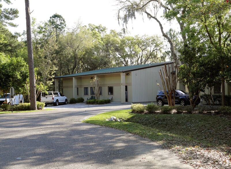 16 Finch St, Hilton Head, SC à louer - Photo de l’immeuble – Image 1 sur 13