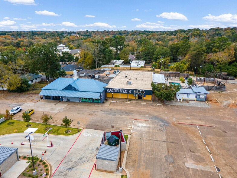 1507 North St, Nacogdoches, TX à vendre - Photo de l’immeuble – Image 2 sur 20