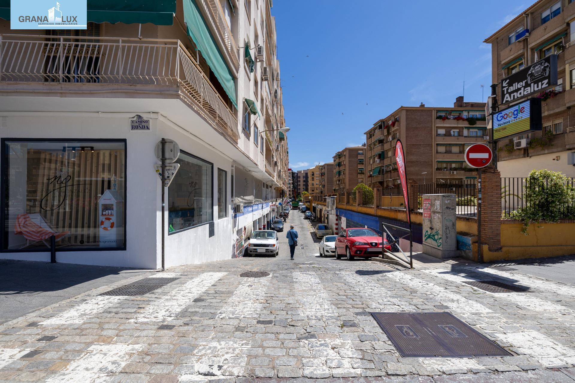 Calle Abderrahmán, 11, Granada, Granada à vendre Photo de l’immeuble– Image 1 sur 33