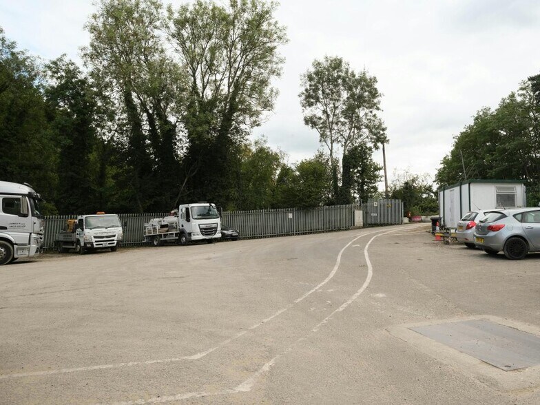 Birtley Green, Guildford à louer - Photo de l’immeuble – Image 3 sur 3