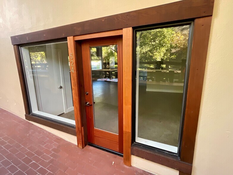 524 San Anselmo Ave, San Anselmo, CA à louer - Photo de l’immeuble – Image 1 sur 6