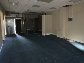 21-31 Queensway, Halesowen à louer Photo intérieure– Image 2 sur 2