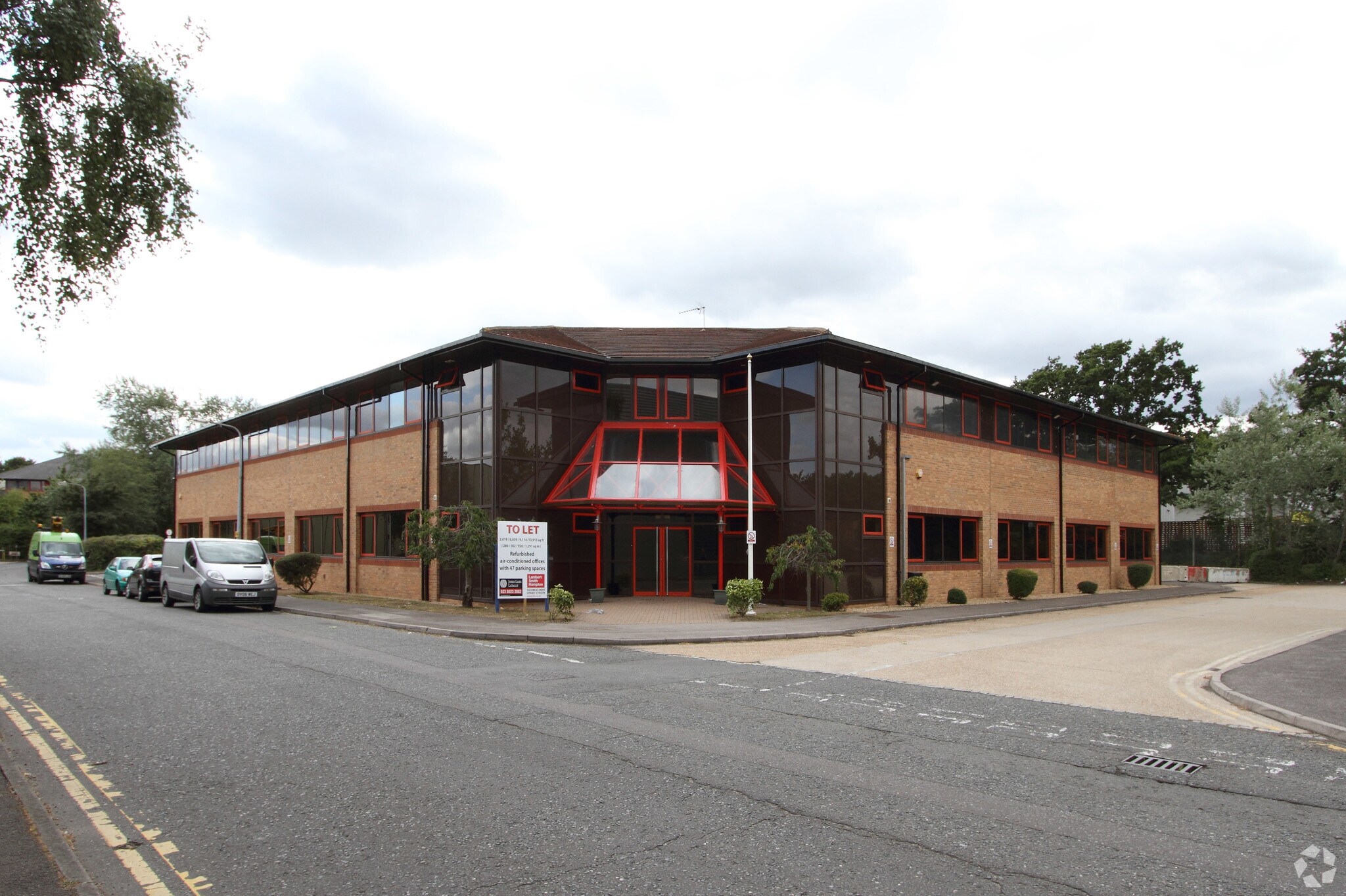 Flanders Rd, Southampton à louer Photo principale– Image 1 sur 7