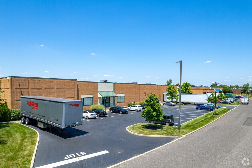 103 Central Ave, Mount Laurel, NJ à louer - Photo principale – Image 1 sur 12