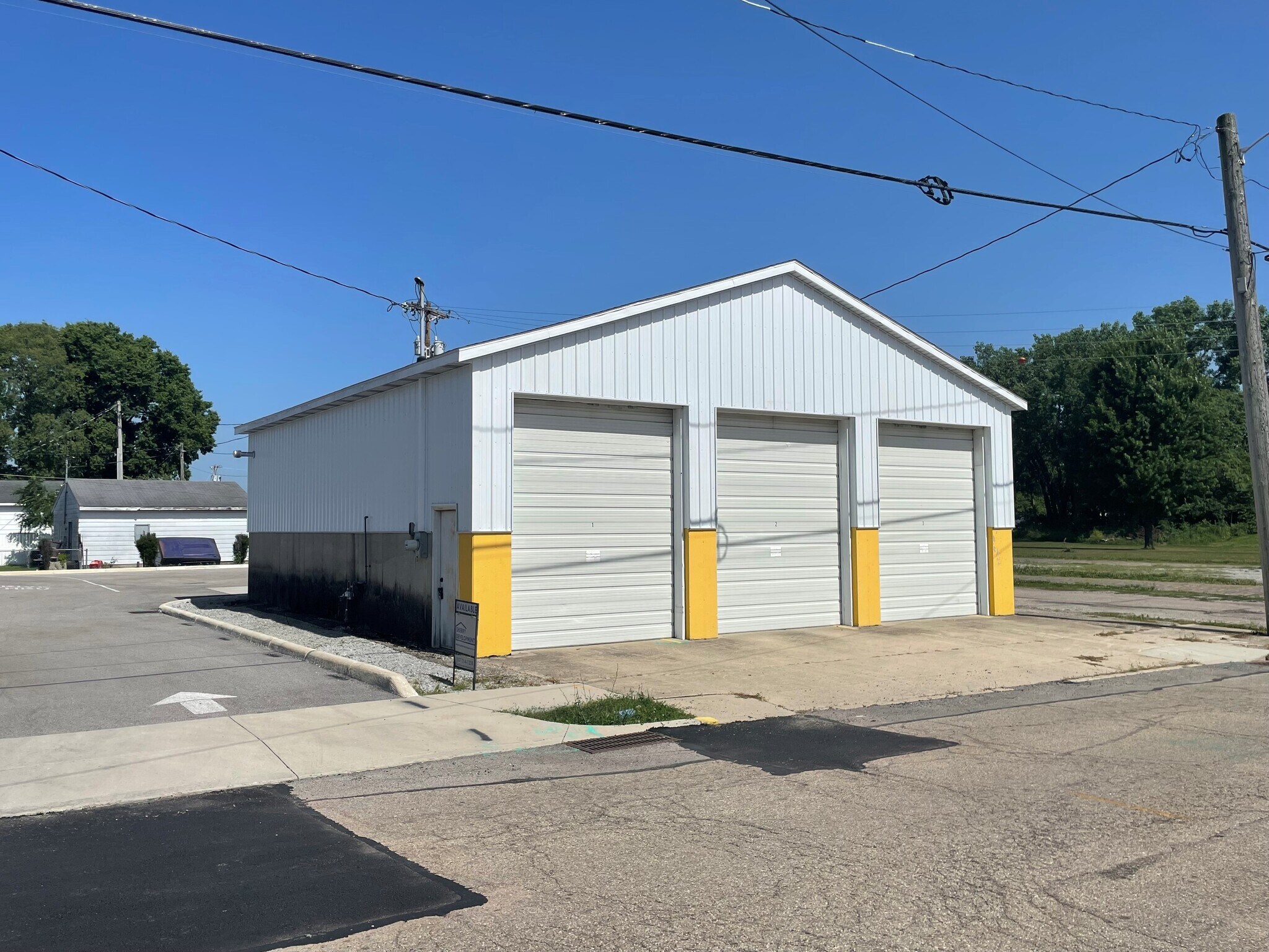 111 N Roosevelt Ave, Piqua, OH à louer Photo principale– Image 1 sur 7